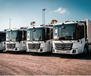 Soc. Com. C. Santos fornece quatro camiões Mercedes-Benz Econic RSU GNC à Ferrovial Serviços
