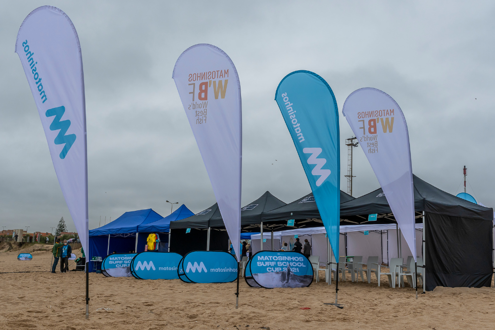 Campeonato de surf limpa praias de Matosinhos com apoio da Soc. Com. C. Santos