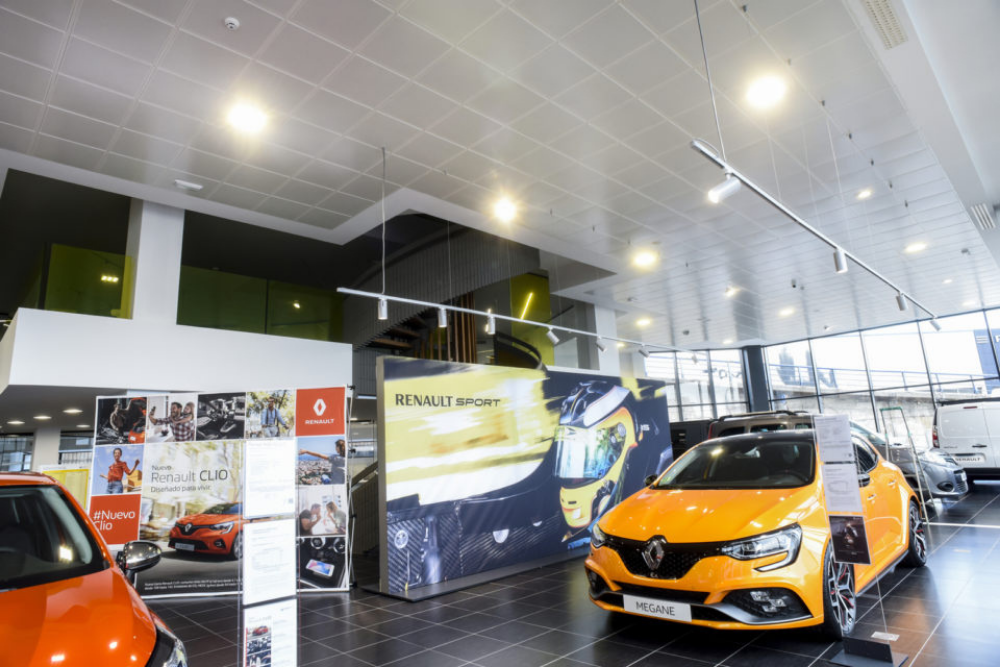 Os concessionários Renault recebem novos contratos que limitam as vendas directas da marca a 10%