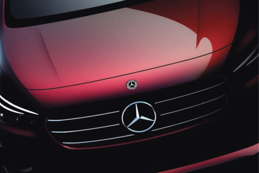 ANECRA Revista Junho | Quatro Rodas Mercedes-Benz Class T | A Pensar na Electrificação Total