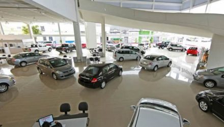 Carros usados registam aumento de preço e de venda devido à escassez de veículos novos