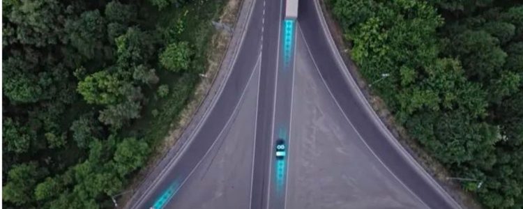 Empresa alemã vai usar estradas para carregar veículos elétricos