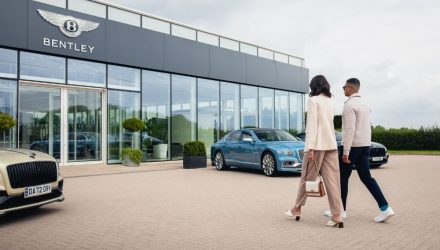 Bentley apresenta novas experiências de visitas personalizadas para clientes na célebre fábrica de Crewe