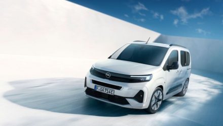 Novo Opel Combo agora equipado com a inovadora iluminação de matriz Intelli-Lux LED®